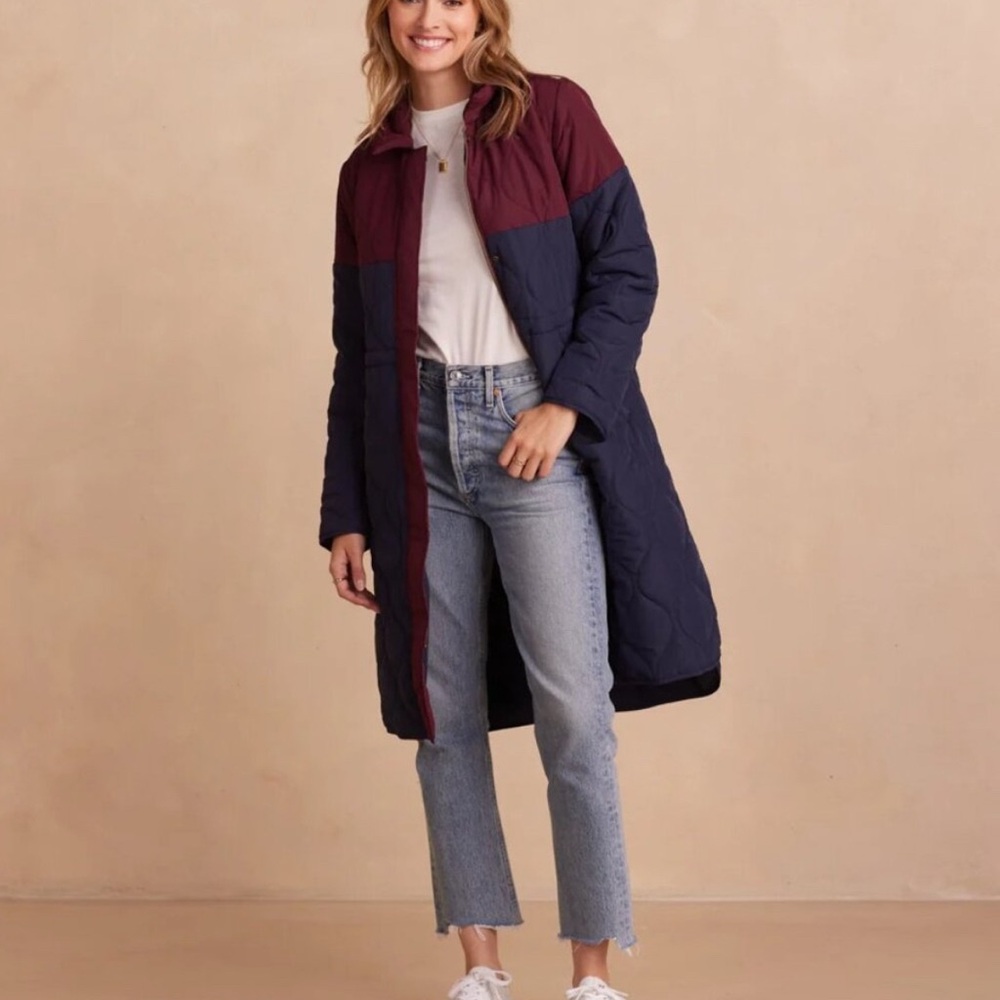 NWT Size Large Summersalt Navy and Burgundy Quilted Coat